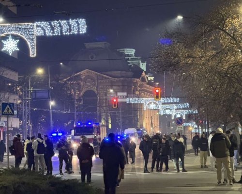 Ножове, боксове, наркотици и големи суми пари: Над 30 са задържаните на протеста