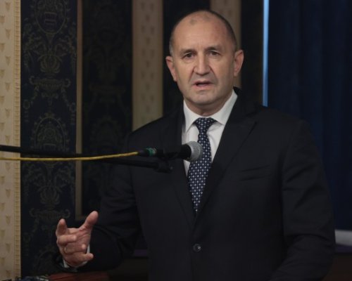 Радев: Народът ни цени високо призванието на патриарха да укрепва духовния мир