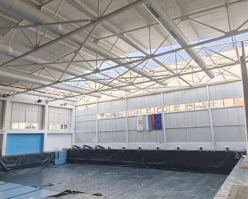 Започна ремонтът на закрития плувен басейн в кв. Еленово
