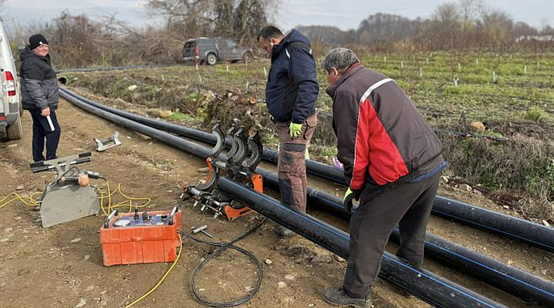 Подменят водопроводи и асфалтират улици в 25 петрички села