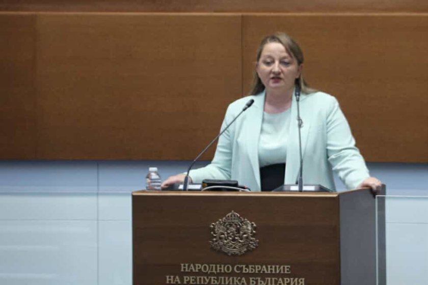 Сачева към Асен Василев: Кога ще си платите дълговете към ГЕРБ, БСП, ИТН и ДПС-Ново начало Сачева към Асен Василев: Кога ще си платите дълговете към ГЕРБ, БСП, ИТН и ДПС-Ново начало