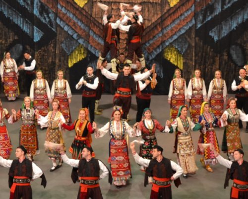 Ансамбъл Пирин представя премиерния си спектакъл-Слънце да огрее