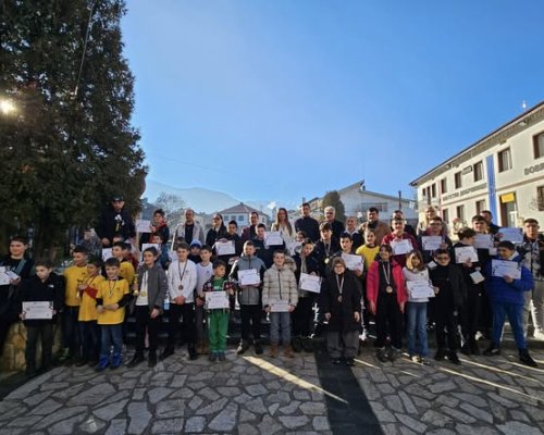 Коледен шахматен турнир в Добринище
