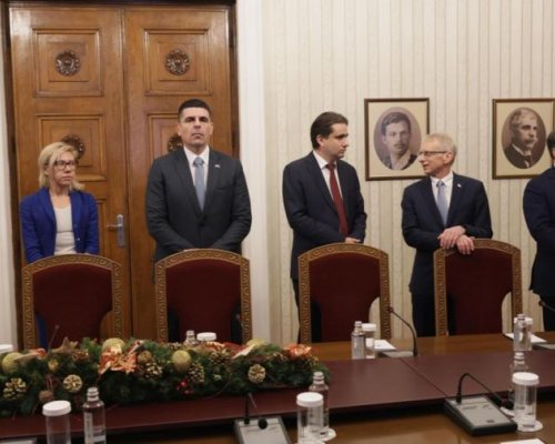 Асен Василев и ПП-ДБ проведоха консултации с президента Румен Радев преди връчването на мандата