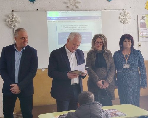 Тържествено откриха STEM център в ОУ  Иван Вазов  в с. Буково