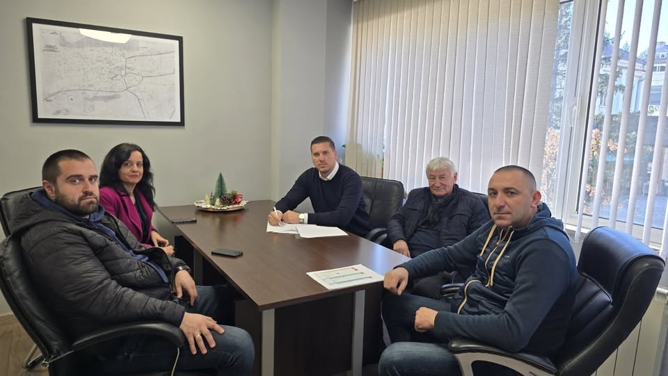 Колективен иск за ток:Иван Герчев и кметовете на селата от Разлог настояват за спешни инвестиции в електрозахранването