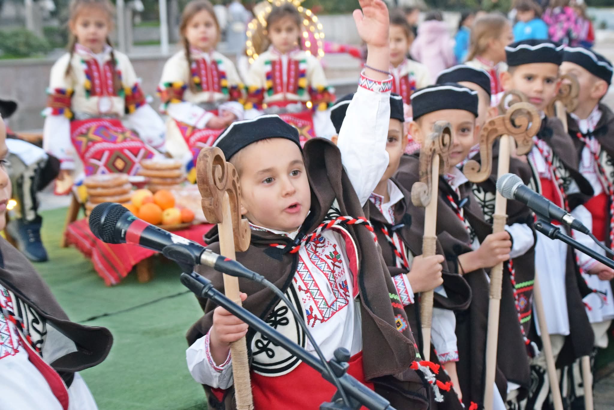 И тази година елхата събра Сандански!