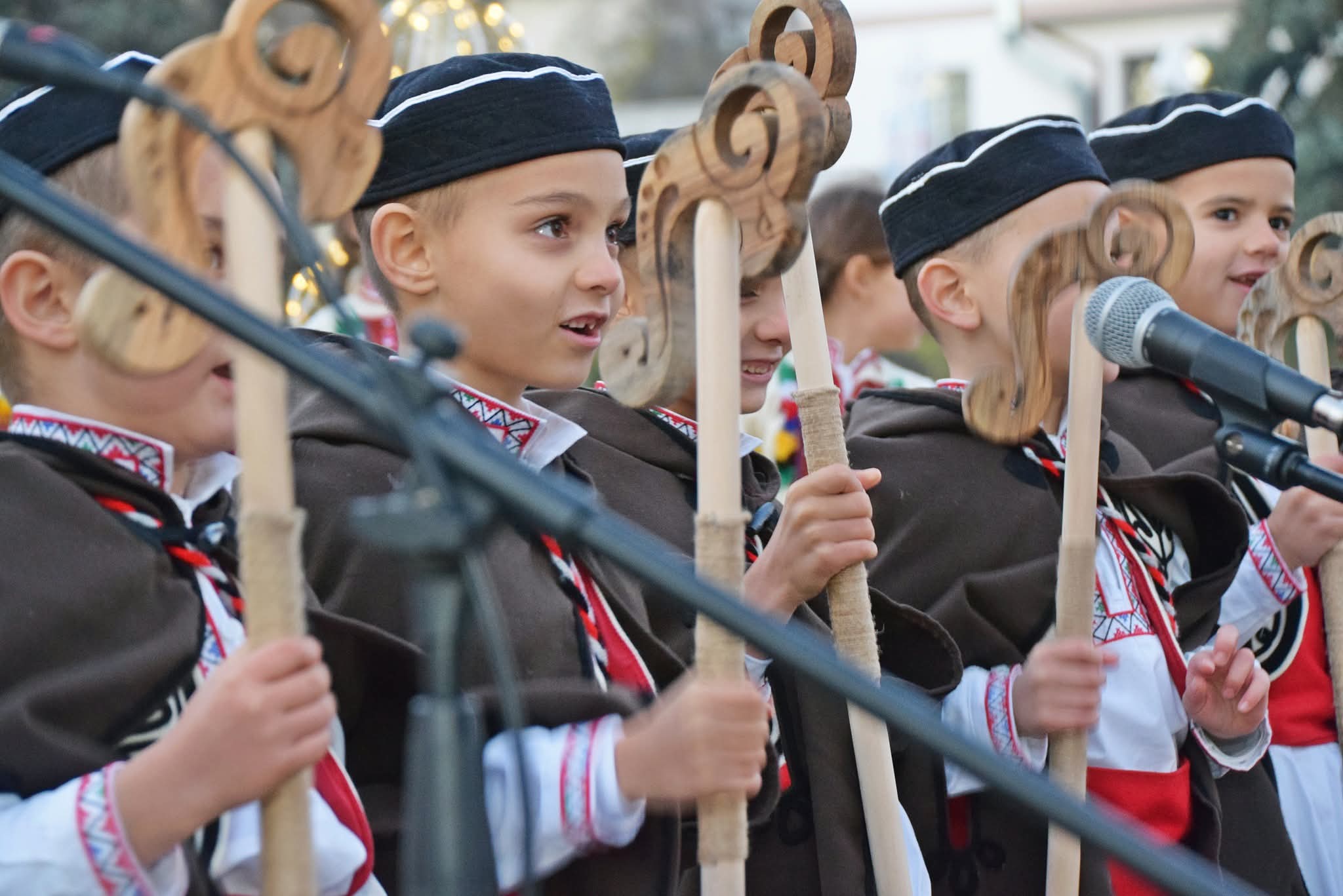 И тази година елхата събра Сандански!