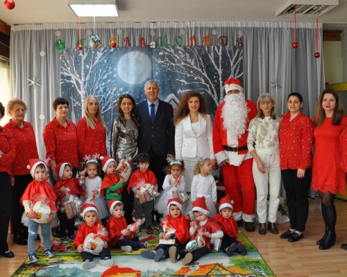 Продължават коледните радости в Детска градина  Елиза Астинова  гр. Разлог