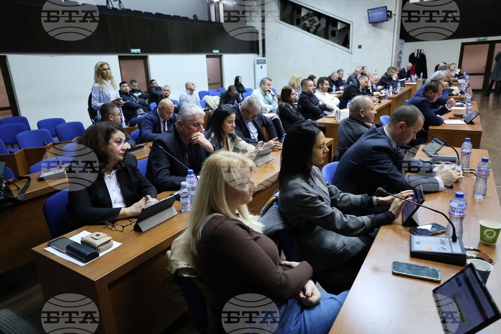 Общинските съветници в Благоевград разгледаха теми свързани с цените на такситата, дейността на читалищата и на детските градини