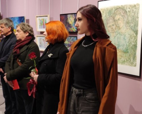 Художници редят коледна изложба в Кюстендил