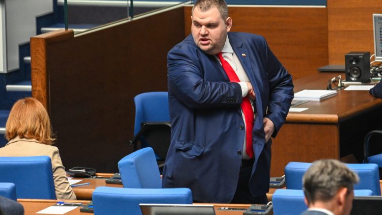 ДПС-Ново начало следи стриктно цените и настоява за твърди мерки срещу спекулата ДПС-Ново начало следи стриктно цените и настоява за твърди мерки срещу спекулата