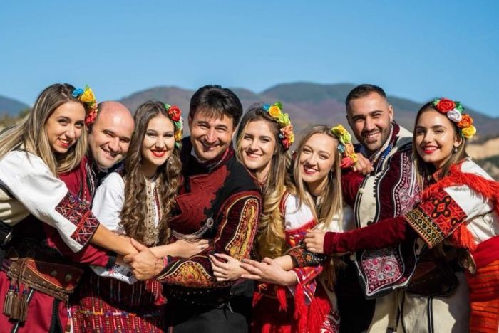 Коледно вълшебство, музика и традиции в Белица на 25 декември Коледно вълшебство, музика и традиции в Белица на 25 декември