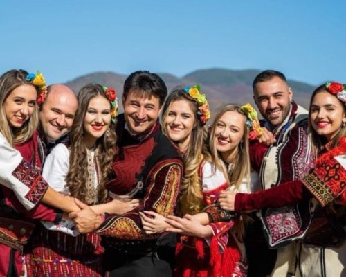 Коледно вълшебство, музика и традиции в Белица на 25 декември