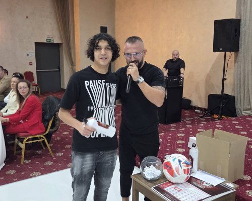 Коледно парти за децата на ДЮШ  Беласица , треньорите и родителите