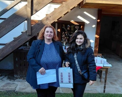 Конкурс за традиционни сурвачки, картички и пана в Разлог