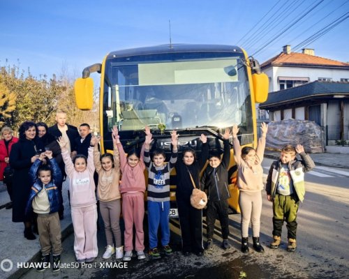 Нов училищен автобус за учениците в Якоруда