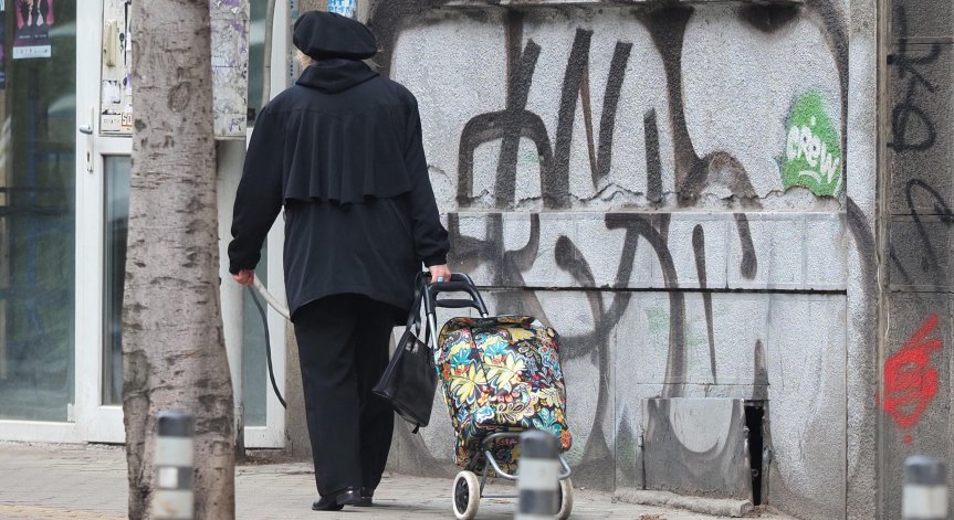 Средната продължителност на живота в България расте Средната продължителност на живота в България расте
