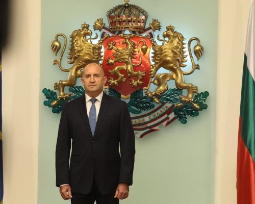 Радев назначи за посланици свой служебен министър и съветник