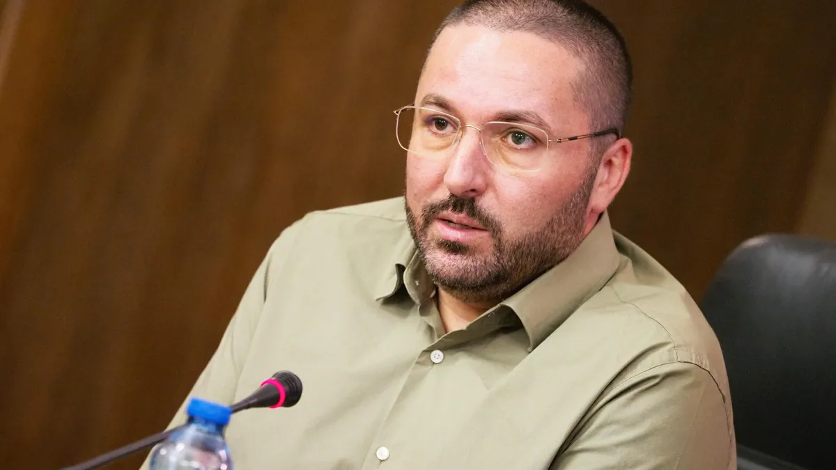 Френското списание Курие де Балкан: Николай Попов, бащата на Сияна, е личност на годината от България