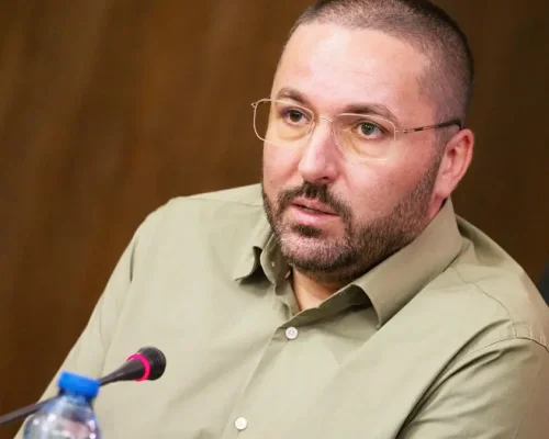 Френското списание Курие де Балкан: Николай Попов, бащата на Сияна, е личност на годината от България