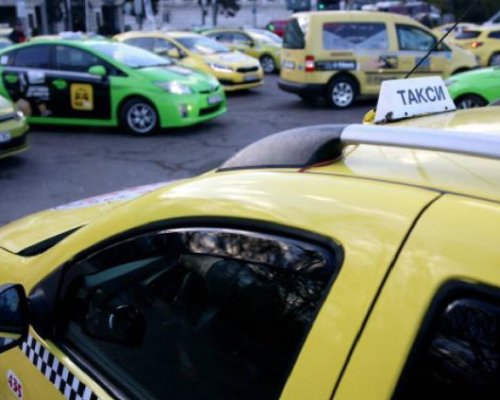 Проблеми с еврото: Таксиметрови апарати в София  надуват  километри и цени