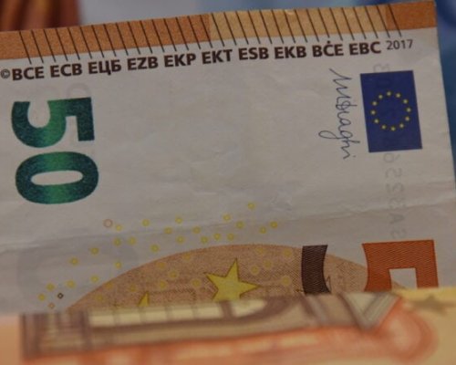 Нова измама с еврото: В никакъв случай не правете това!