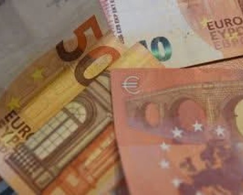ВНИМАНИЕ: Нова телефонна измама с фалшиви  банкови служители  заплашва спестяванията ви