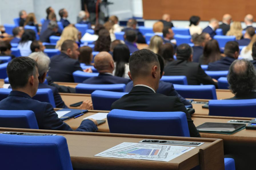 Старт на новия политически сезон: Президентът връчва първия мандат за съставяне на правителство Старт на новия политически сезон: Президентът връчва първия мандат за съставяне на правителство