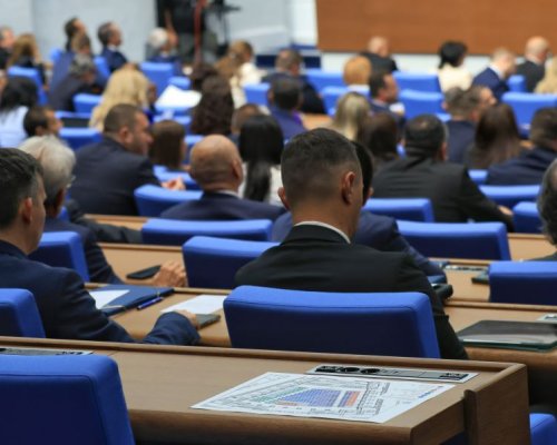 Старт на новия политически сезон: Президентът връчва първия мандат за съставяне на правителство