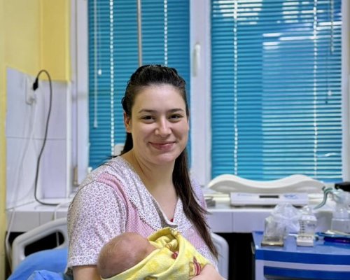 Роди се Никол: Момиченце е първото бебе в Кюстендил за новата година
