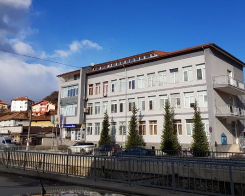 Мъж отказва социално жилище, Община Сатовча му помага за прехрана и прегледи