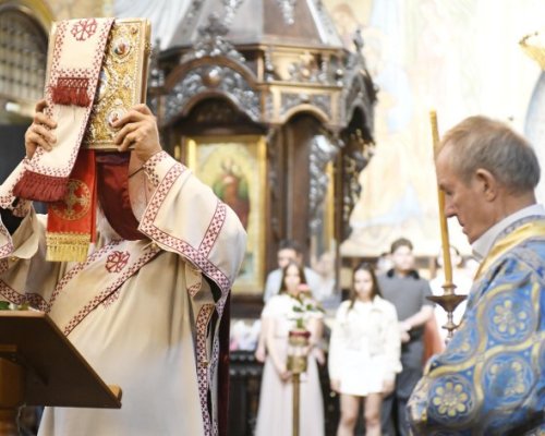 Кръщене и църковен брак: Пригответе си от 50 до над 300 евро