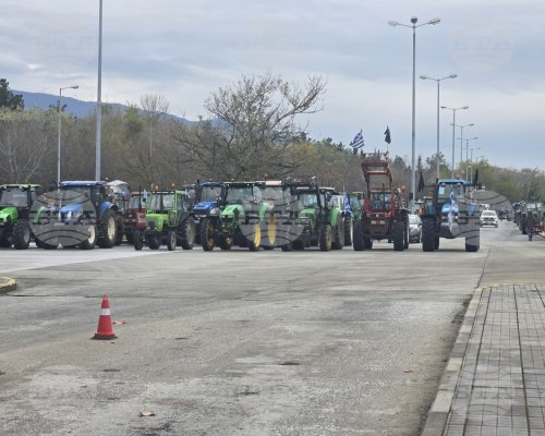 Километрична опашка от камиони на ГКПП Кулата заради гръцката блокада