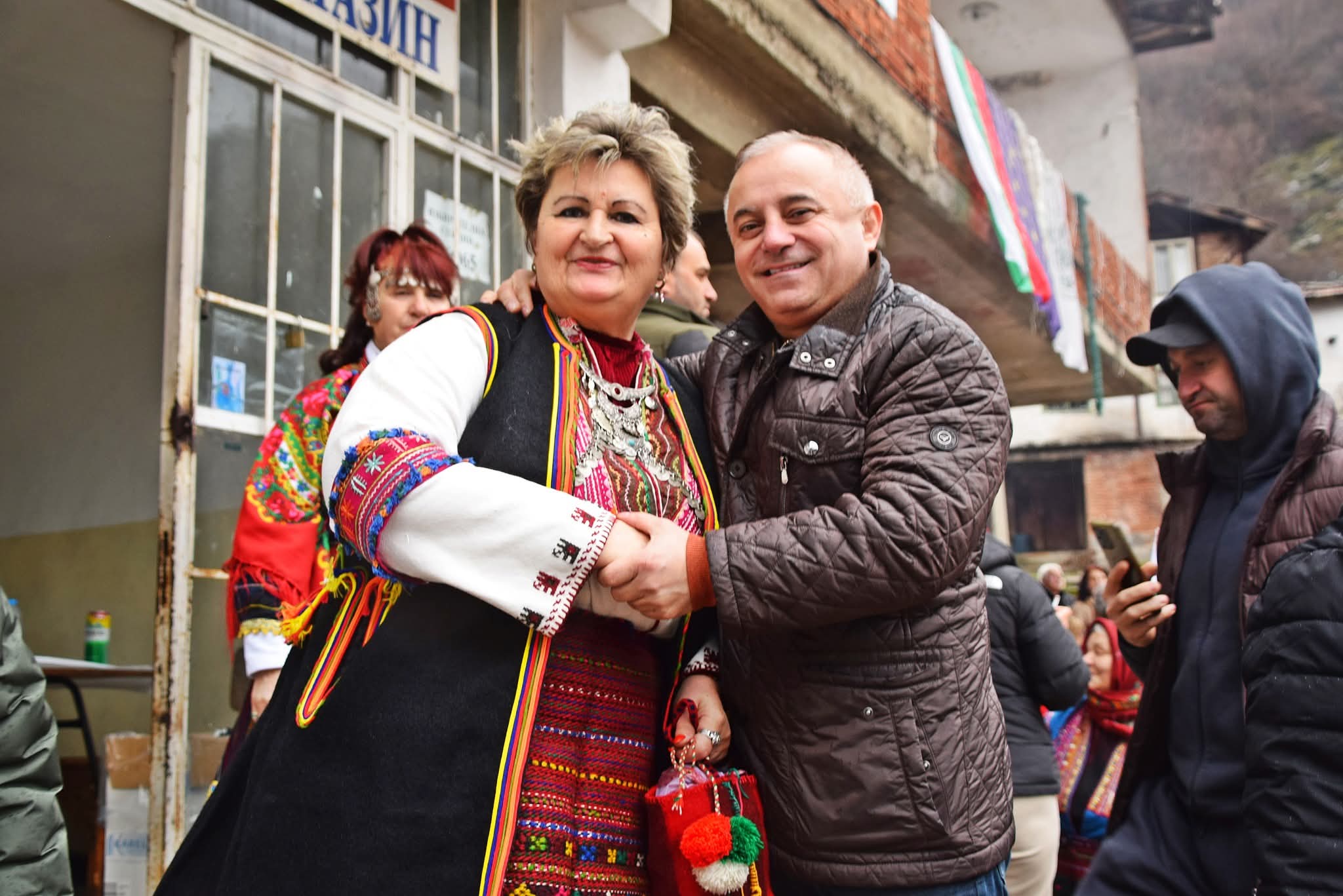 Село Пирин отбеляза Бабинден-празник на майчинството и българската традиция