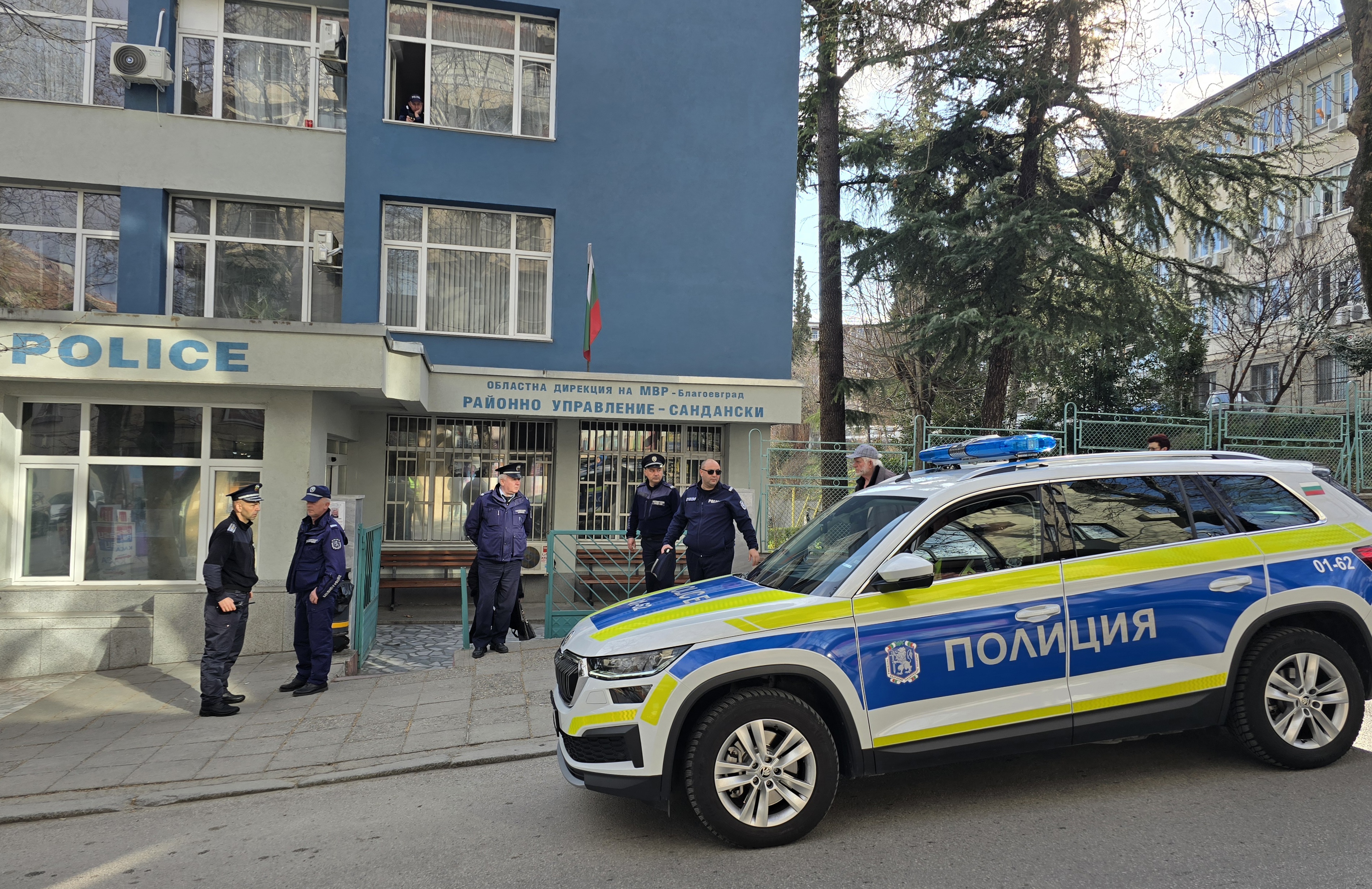 Пореден сигнал за полицейски произвол от служители на РУ-Сандански след екшън в Катунци Пореден сигнал за полицейски произвол от служители на РУ-Сандански след екшън в Катунци