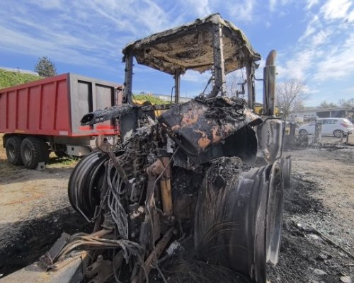 Пожар унищожи оранжерии и техника в село Баланово