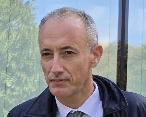 Министър Вълчев на посещение в Благоевград, открива нова STEM среда и нов спортен салон в 8-мо СУ