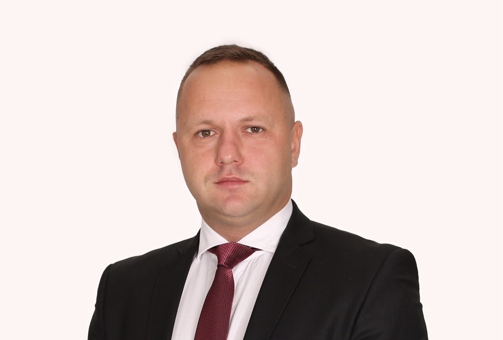 Георги Батев : Честит Банго Васил на всички празнуващи! Георги Батев : Честит Банго Васил на всички празнуващи!