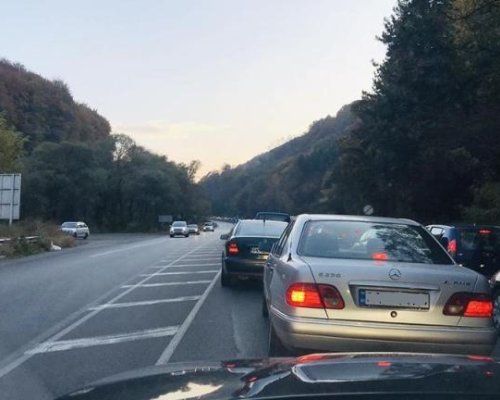 ВНИМАНИЕ ШОФЬОРИ: Ограничават движението по I-1 София-Перник в района на Владая
