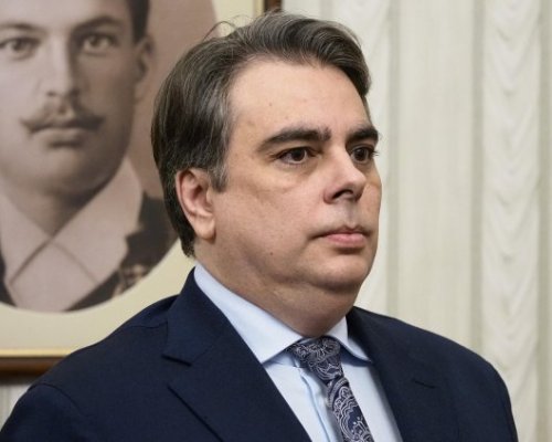 Асен Василев: Цели се да се мине изцяло на хартиен вот