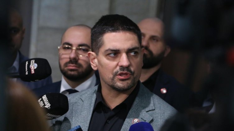 МЕЧ: Този парламент, с това мнозинство, по-добре да не пипа ИК