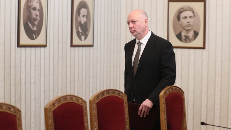 Желязков иска бързо провеждане на избори в духа на Конституцията