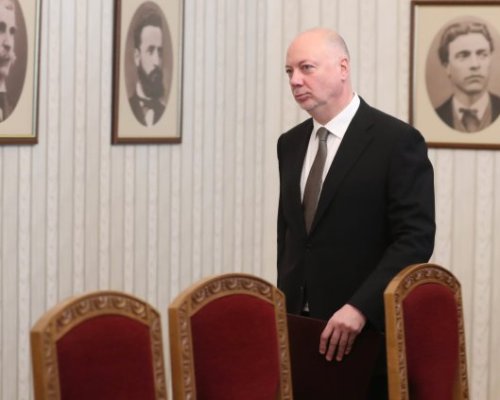 Желязков иска бързо провеждане на избори в духа на Конституцията