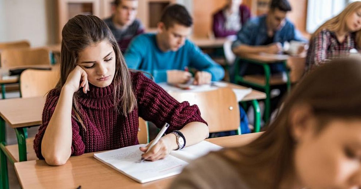 Обрат в училище! Нов изпит в 10-и клас Обрат в училище! Нов изпит в 10-и клас
