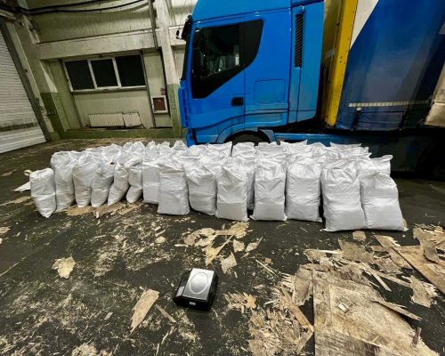 Рекорд за ГКПП  Лесово : ГДБОП спря близо 700 кг марихуана за Турция