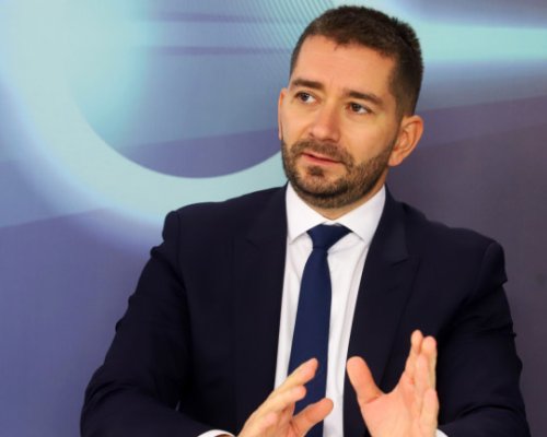 Слави Василев: Радев е новият играч, който може да обърне политическата картина