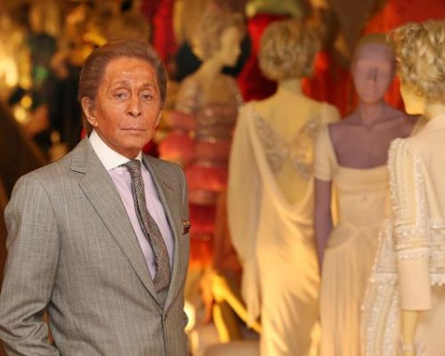 ОТИДЕ СИ ЕДНА ЛЕГЕНДА: Почина модният дизайнер Валентино