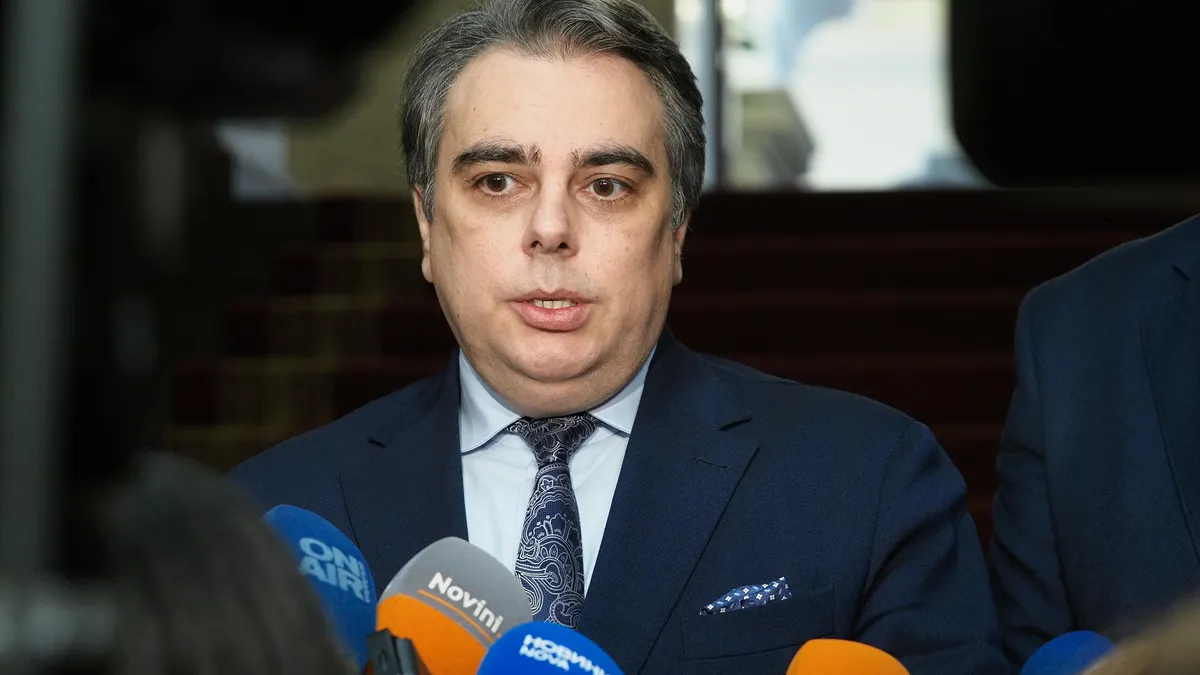 Асен Василев: Този вот ще бъде съдбовен за България Асен Василев: Този вот ще бъде съдбовен за България