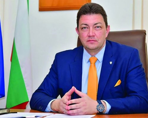 Поздрав от кмета на Петрич Димитър Бръчков по повод Бабинден-професионален празник на акушерите и гинеколозите